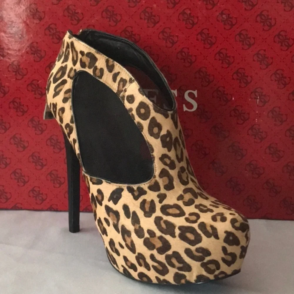 NEW GUESS Parshaly Leopard Printed Booties SZ 6.5